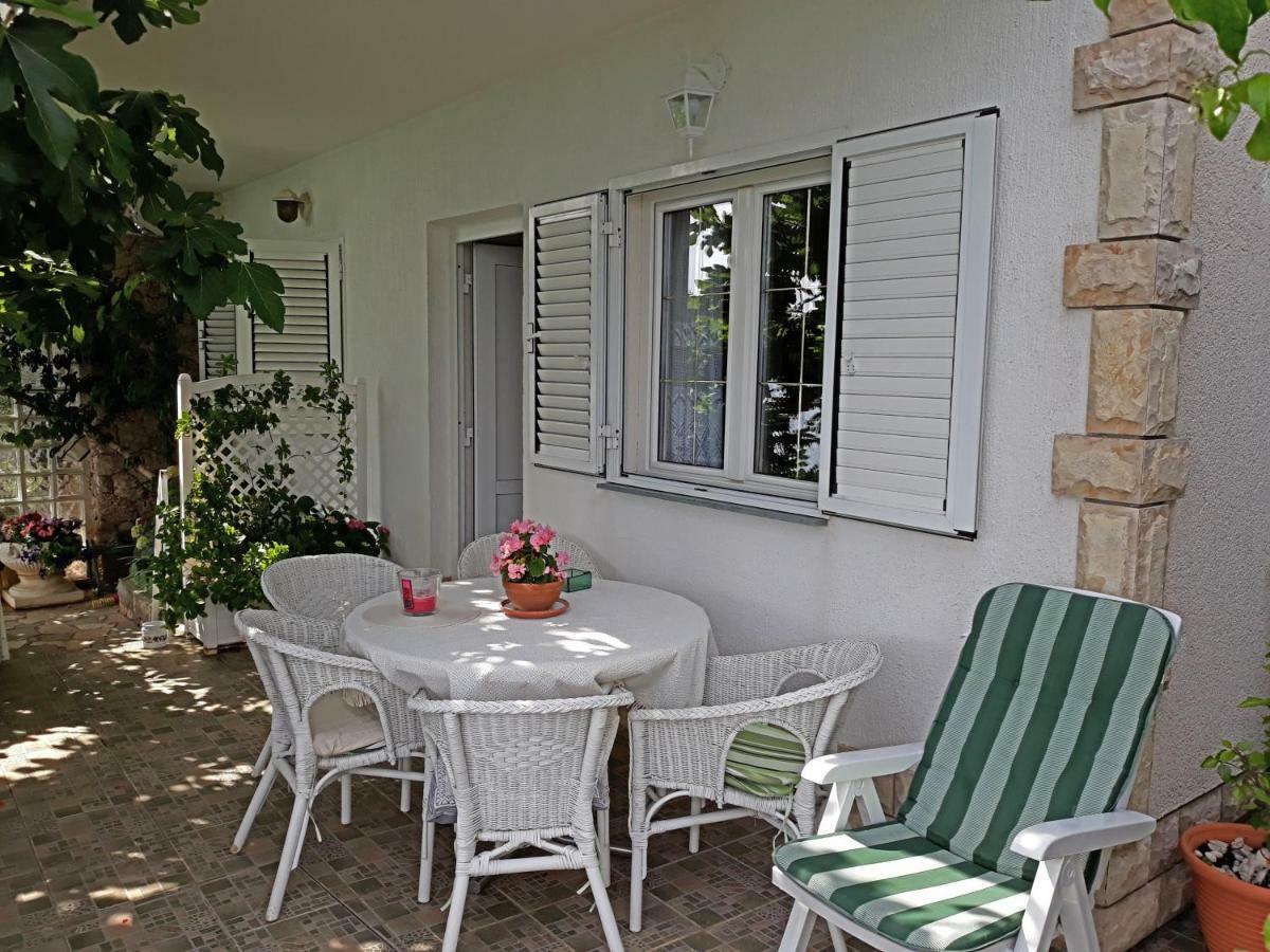 Beautiful Apartment Duska On The Beach Stanici Extérieur photo